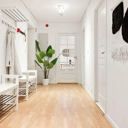 Heimby Homes - Four Bedroom Free Wifi 公寓 卑爾根