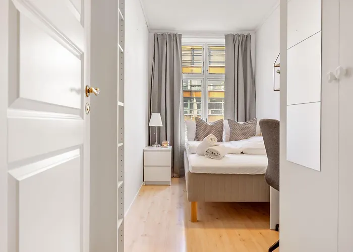 דירה Heimby Homes - Four Bedroom Free Wifi *
