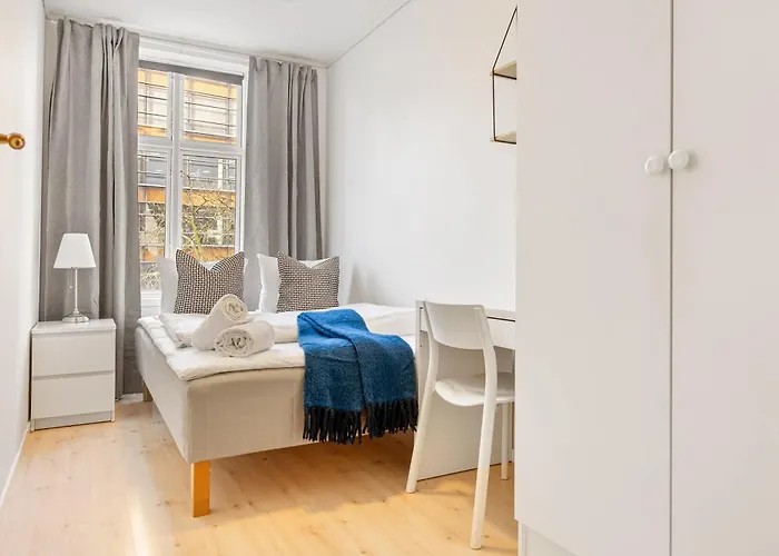 דירה Heimby Homes - Four Bedroom Free Wifi ברגן